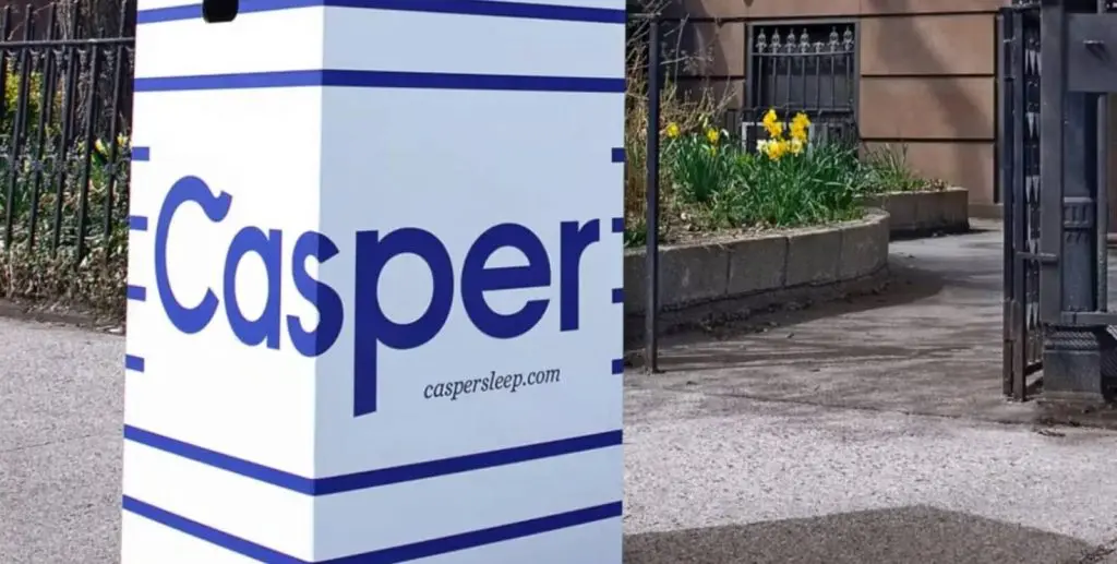 Casper’s brand identity uses clean design and calming blue tones to evoke comfort and trust.